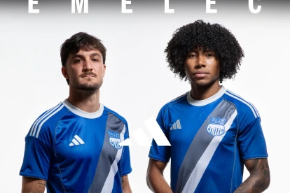 La nueva camiseta del Emelec 2026 lista para ser estrenada.