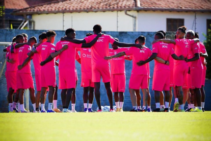 Los jugadores de Independientes del Valle en su último entrenamiento en Paraguay.