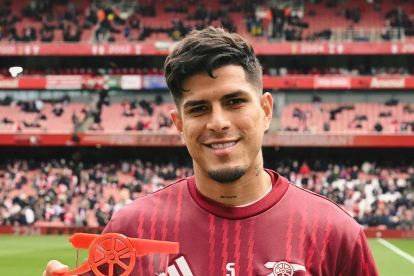 Piero Hincapié cerca de ganar la Premier League.
