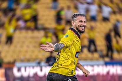 Darío Benedetto no estará ante Independiente del Valle por lesión.