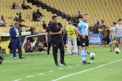 César Farías buscará jugadores para la siguiente etapa de LigaPro.