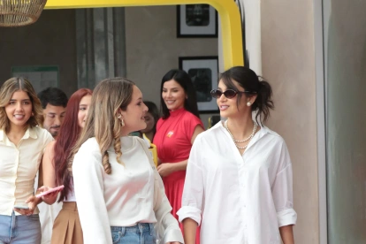 María Eduarda Intriago y Paula Véliz.