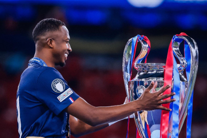 Willian Pacho ha ganado dos títulos de la Champions League.