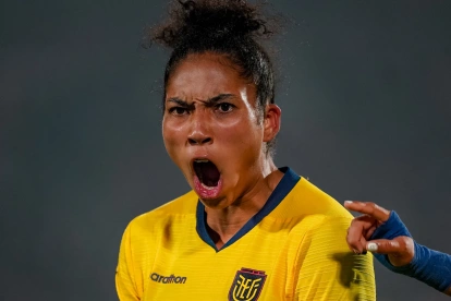 Nayely Bolaños hizo el segundo gol de Ecuador ante Chile.