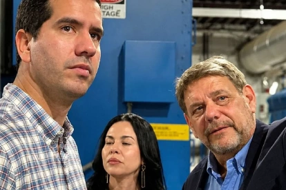 Viaje. En mayo de 2024, el ministro Roberto Luque viajó por invitación de Karla Saud a las instalaciones de Progen y se reunió con el CEO de Progen, John Manning.