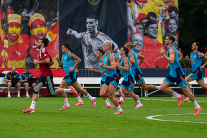 La La selección de España se prepara para su debut mundialista.