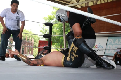 La EWE Supremacía busca impulsar la lucha libre en Ecuador.