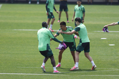 Los jugadores de la selección mexicana durante el entrenamiento.