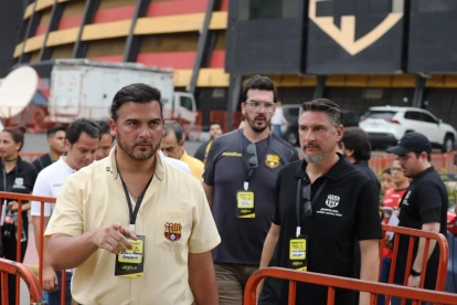 Miguel Montalvo (d) tomaría de forma definitiva la presidencia de Antonio Álvarez (i) en Barcelona SC.