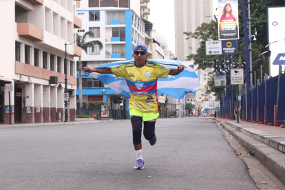 Caicedo hizo los 10 k desde Malecón y Olmedo, punto de partida emblemática la prueba.