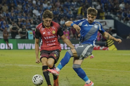Deportivo Cuenca venció 2-0 a Emelec en el primer duelo de la temporada por la LigaPro