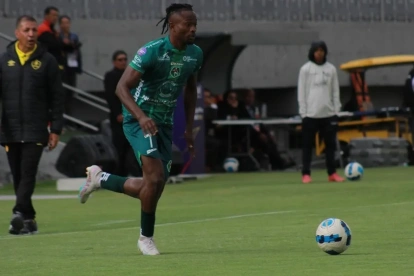 Jimmy Evans volverá al fútbol ecuatoriano después de vestir en 2023 la camiseta del Mushuc Runa.