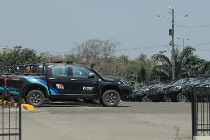 Segura EP investiga a agente de control de Guayaquil por supuesto robo de productos.