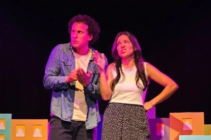 La comedia teatral es interpretada por los actores Lider Medranda & Sole Bustamante.