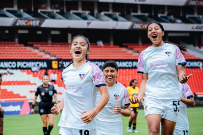 Rosa Torres de Liga de Quito le hizo los goles a Barcelona SC.