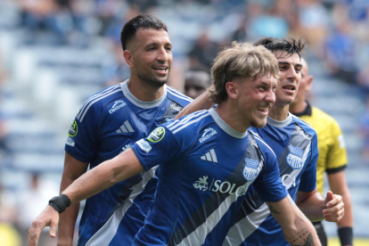 Luca Klimowicz fue una locura en Emele, hizo dos goles.