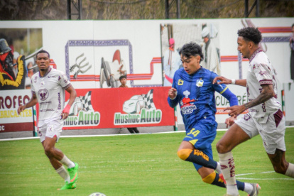 El Ponchito volvió a jugar en su casa de Echaleche y sumó tres puntos importantes ante Delfín.