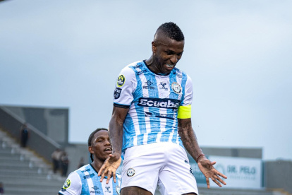 Miller Bolaños se mandó un golazo ante Liga de Quito.