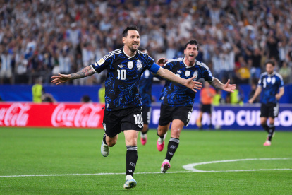 Lionel Messi se retira de la selección de Argentina a sus 39 años.