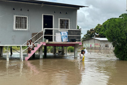 Imagen de archivo de una inundación en Colimes, provincia de Guayas.