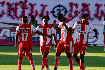 Técnico Universitario visita a Delfín en la fecha 28 de la LigaPro 2026.