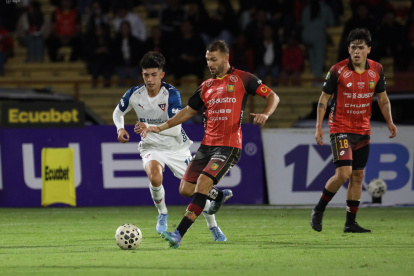 Deportivo Cuenca busca salir de la parte baje de la tabla de la LigaPro 2026.