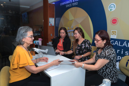 La asesoría en una agencia de viaje formal es importante para conseguir un boleto aéreo a buen precio.