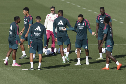 Real Madrid visita a Atlético de Madrid por LaLiga 2026-27.