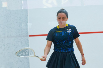 María Paula “Palis” Moya lleva el nombre de Ecuador a lo más alto del squash internacional.