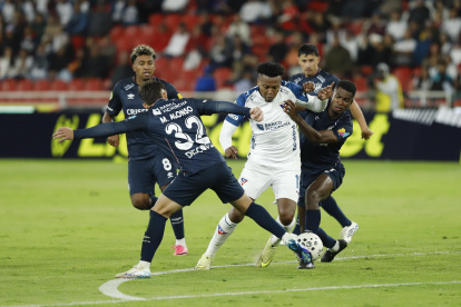 La LigaPro enfrenta a 16 clubes en la actualidad.