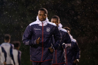 Willian Pacho estará en la defensa de Ecuador ante Japón.