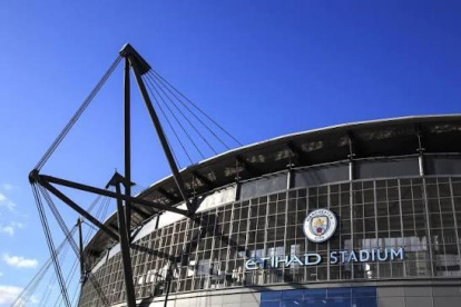 Las acusaciones contra el Manchester City están relacionadas con sus registros financieros y acuerdos comerciales durante un periodo de nueve años.