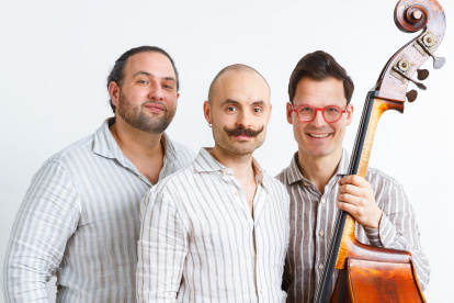 Die Drahtzieher está integrado por los músicos Bobby Guttenberger (guitarra), David Klüttig (guitarra) y Kolja Legde (contrabajo).