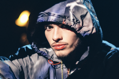 Lywan, de 22 años, es un cantante, compositor y productor puertorriqueño.