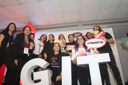 Linda Guamán fue una de las expositores del encuentro. Ella es cuencana experta en Microbiología.