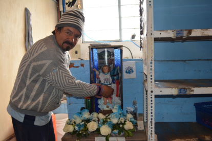 Pedido. Antes de cada entrenamiento o partido, Escalante se encomienda a la imagen y le pide que todo salga bien, no solo por los resultados, también pide que no haya lesiones.