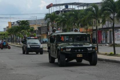 Un total de 80 efectivos élite de la Policía Nacional (GIR, GOE y GEMA) y de las FF.AA, patrullan la ciudad durante la noche. GUSTAVO GUAMÁN