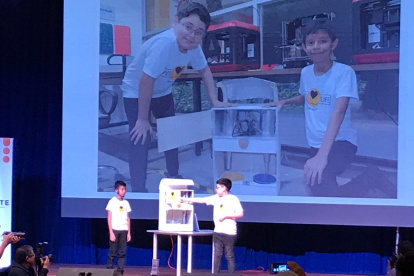 Proyecto. Shiliman Ramírez y Joel Altamirano en la exposición.