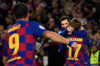 Suárez, Messi y Griezmann anotaron para la victoria del Barcelona.
