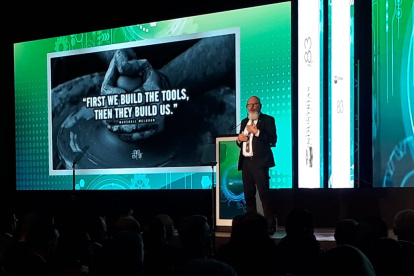 Nestor Marquez, Linkedin Topvoice desde el 2018, fue el invitado especial en el acto de celebración. Él habló sobre los retos de la Industria 4.0.