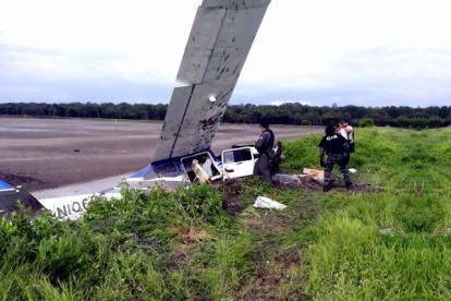 La avioneta Cessna, con matrícula falsa de México, cayó en una isla del Golfo de Guayaquil