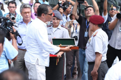 El presidente Rafael Correa, en un evento de cambio de mando en Quito.