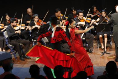 Danza de flamenco y tango gustó a la audiencia.