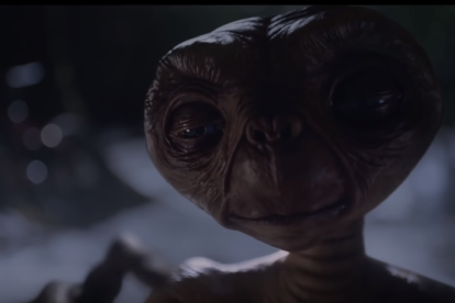 El audiovisual, titulado a "A Holiday Reunion", es una campaña publicitaria para Xfinity.