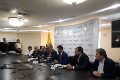 El ministro de Comercio Exterior, Iván Ontaneda, dio a conocer detalles de las acciones.