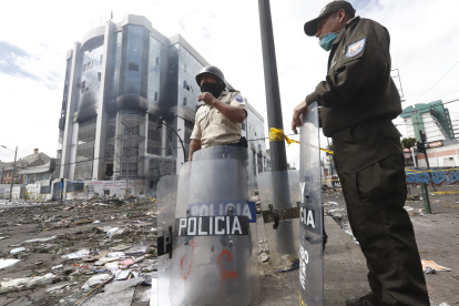 Inicialmente en contra de los sospechosos se investigaba el presunto delito de terrorismo.