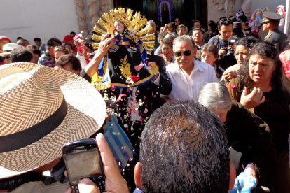 Recorrido. Hasta el 22 de diciembre la imagen es llevada a diversos sectores e instituciones.