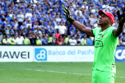 El portero dejará Barcelona luego de 10 temporadas defendiendo su pórtico.