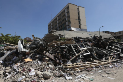 Aumentan replicas del terremoto