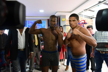 PESAJE DE LA CARTELERA DE BOXEO PARA EL CAMPEONATO  FUEGO CONTRA FUEGO 


12  de diciembre  2019
KARINA DEFAS 
Agencia (ag-expreso ag-extra ag-quito)